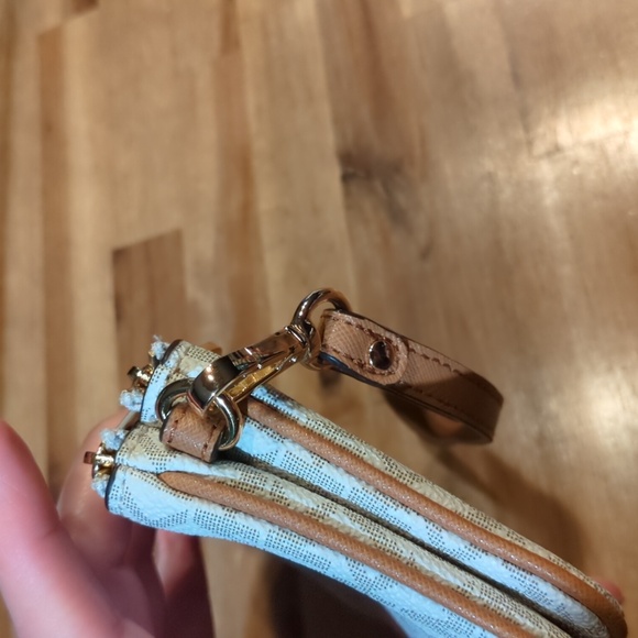 Michael Kors cream & tan double zip wristlet - Picture 10 of 11